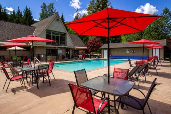 Sicamous Rv & Cabin Resort Malakwa Exterior foto